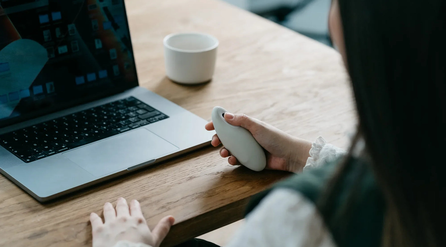 woman using moonbird